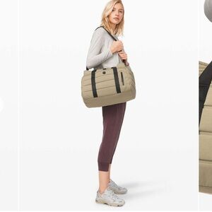 Lululemon Dash All Day Duffel Bag - Highlander